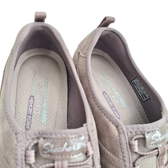 Skechers Brown Breathe Easy Remember Me Vegan Leather Bungee Slip On Sneaker - Picture 9 of 11